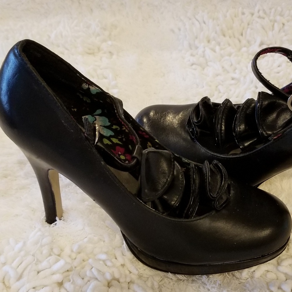 Madden Girl Buckle Platform 4.5 inch heels